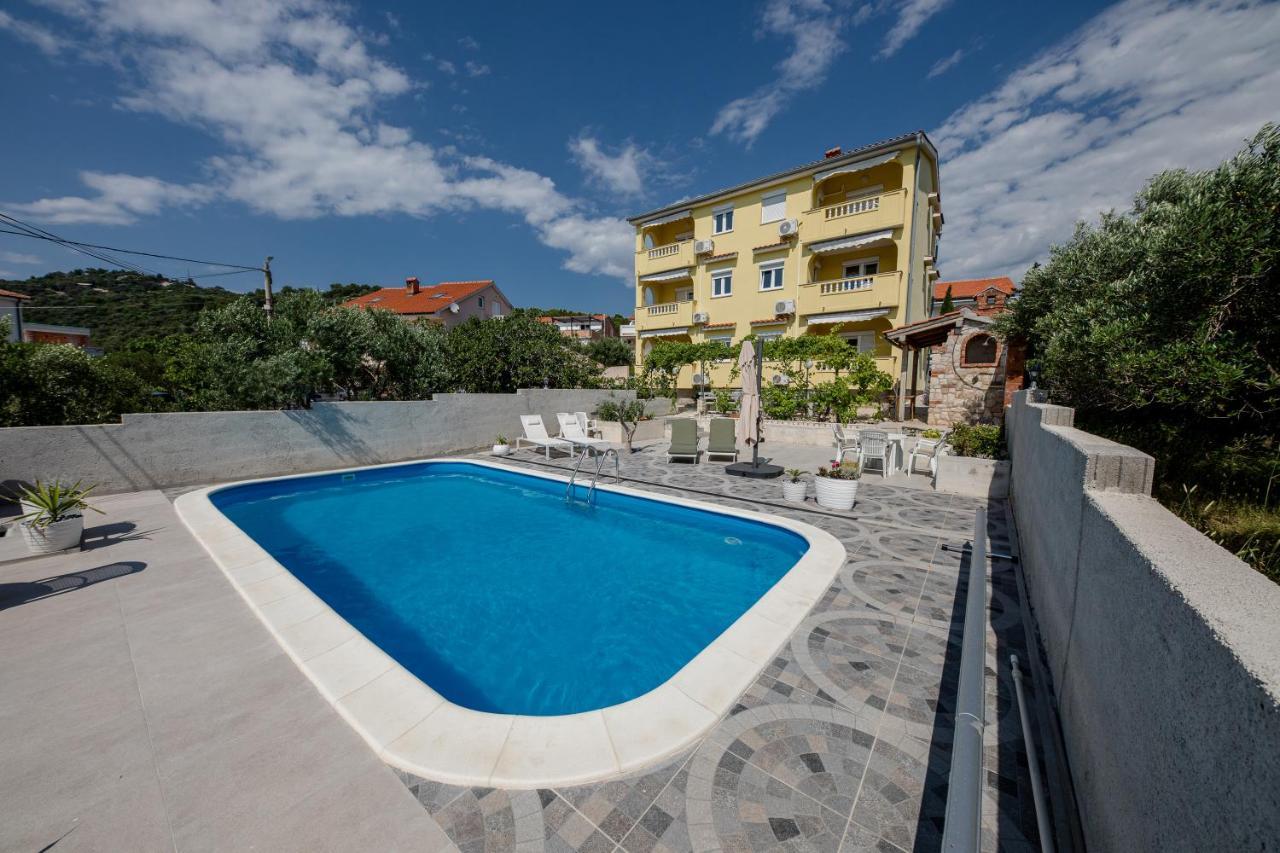 Casa Surya - Apartments With Sea View And Swimming Pool Barbat na Rabu Экстерьер фото
