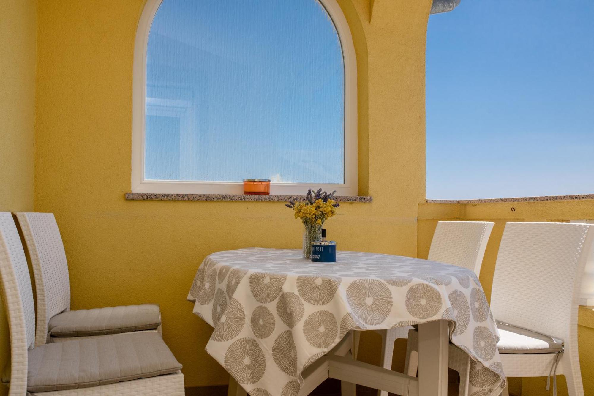 Casa Surya - Apartments With Sea View And Swimming Pool Barbat na Rabu Экстерьер фото