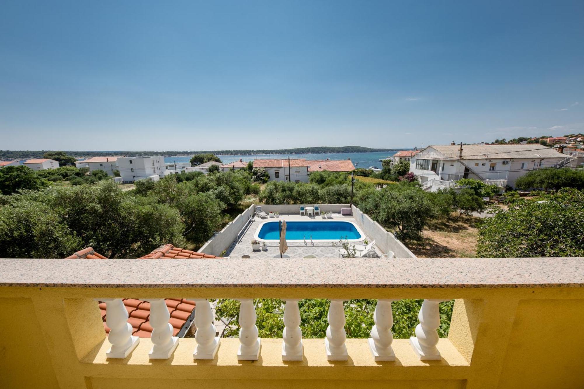 Casa Surya - Apartments With Sea View And Swimming Pool Barbat na Rabu Экстерьер фото